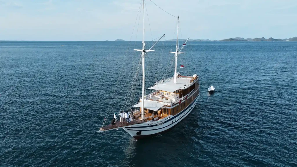 Your Ultimate Guide on How to Book Catnazse Phinisi Tour for an Unforgettable Adventure