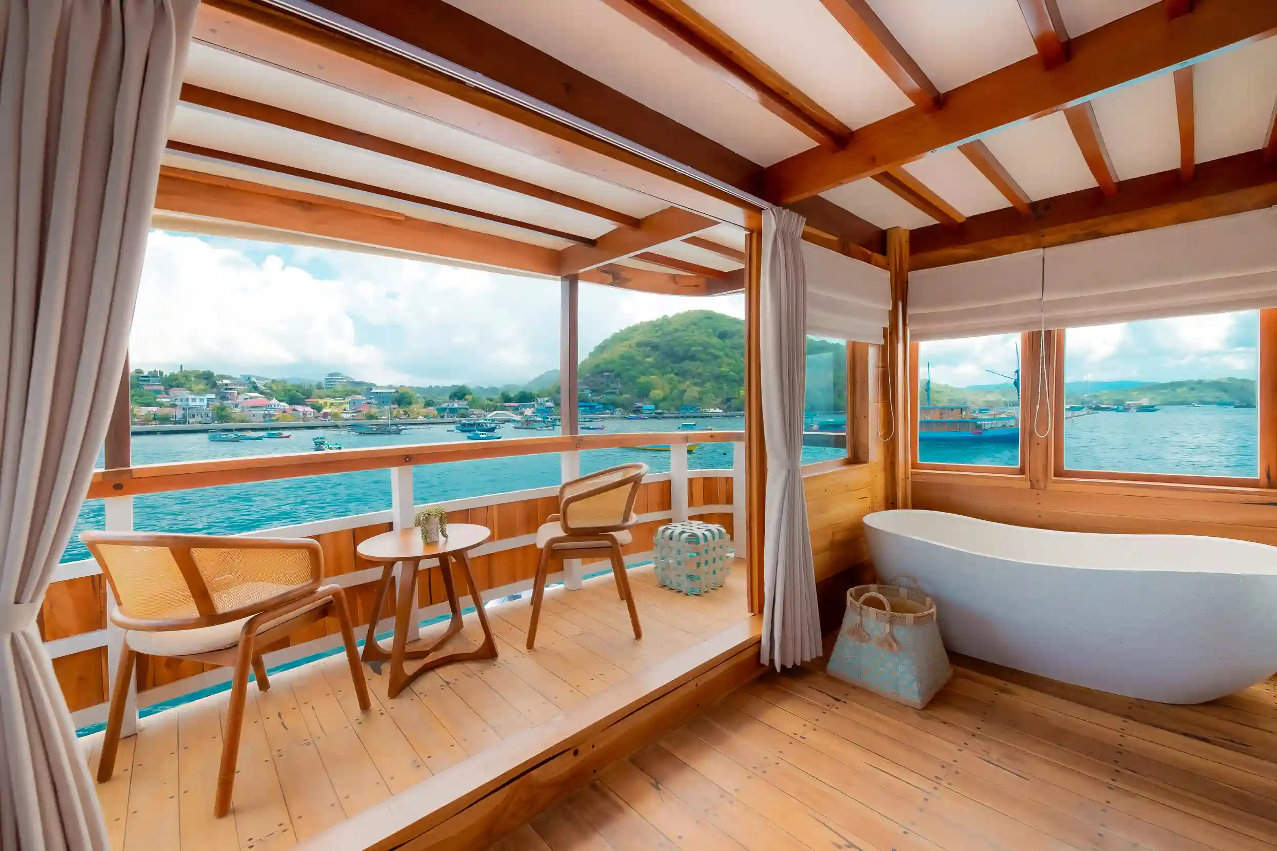 Catnazse phinisi, open trip and private charter