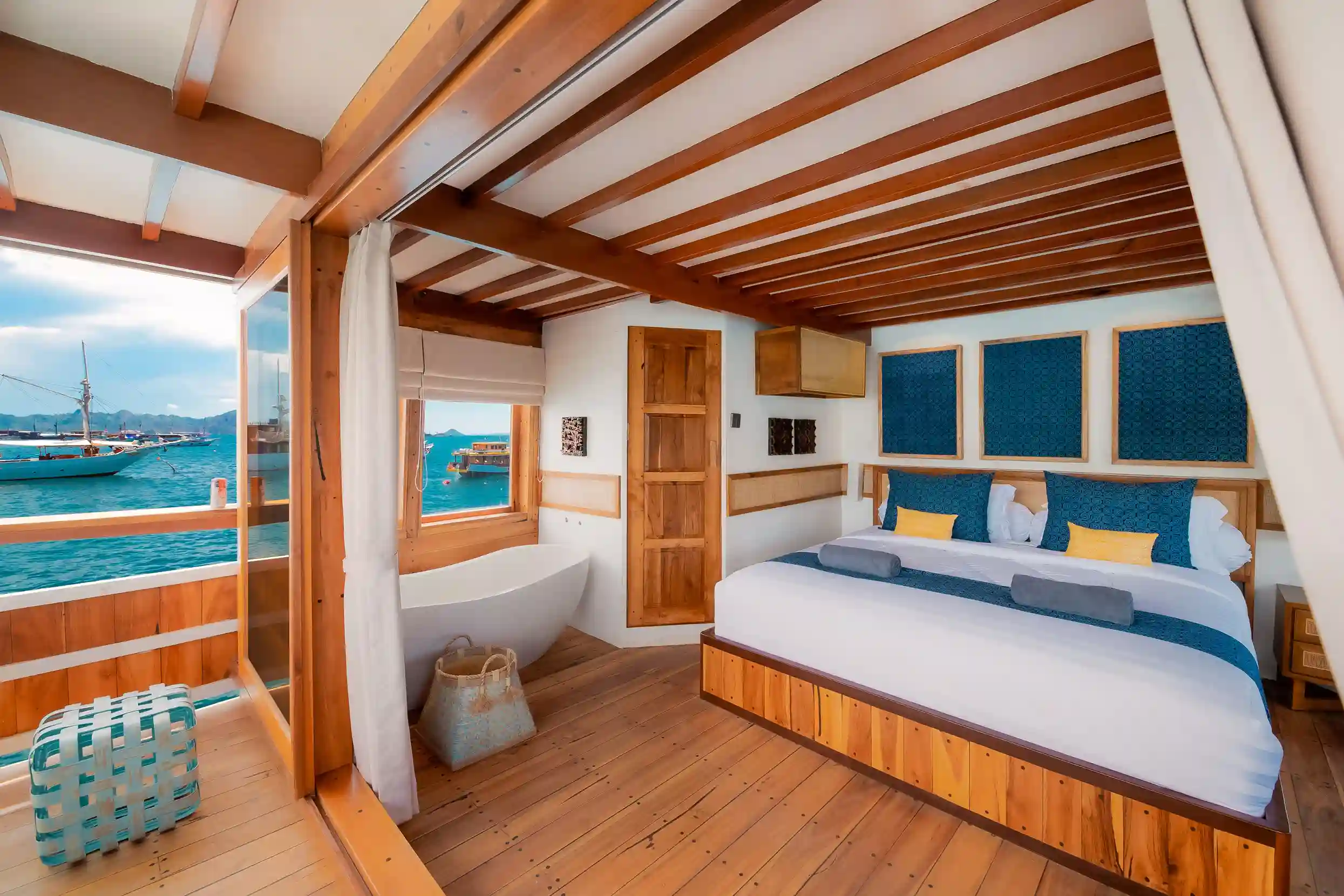 Catnazse phinisi liveaboard, safety and quality standard
