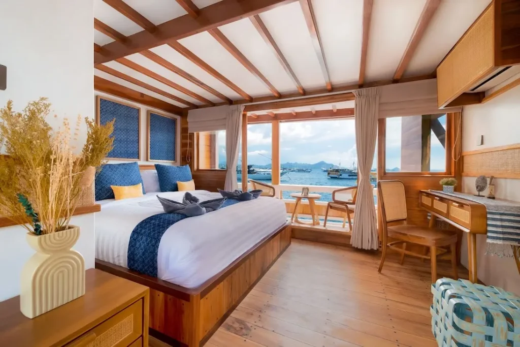 Komodo Cruise 3D2N from Labuan Bajo: The Full Catnazse Itinerary, Cabins and Costs